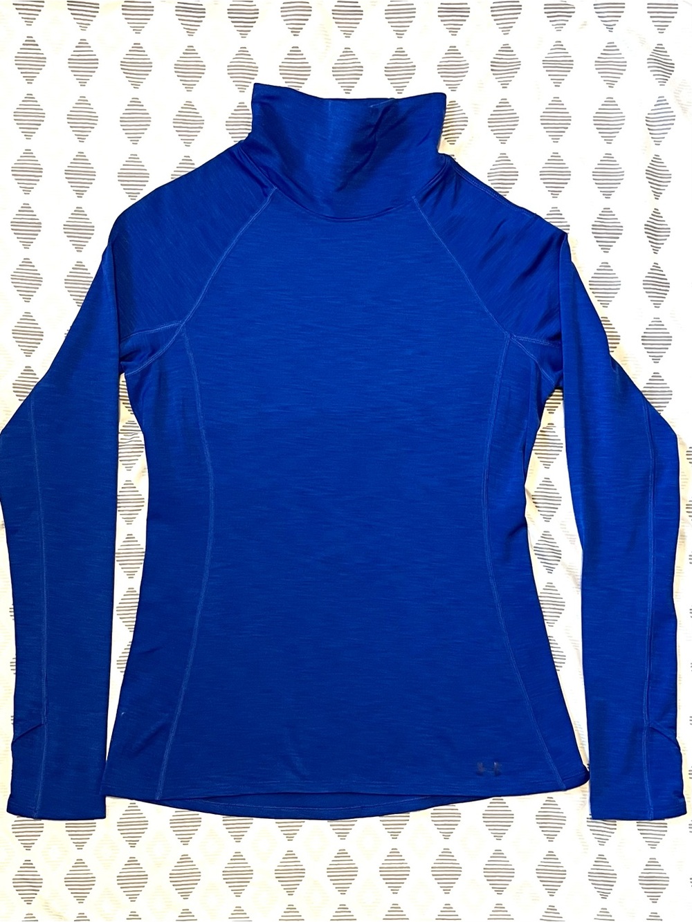 Under Armour ColdGear Funnel Neck Pullover - Thumb Holes & Fitted - Medium